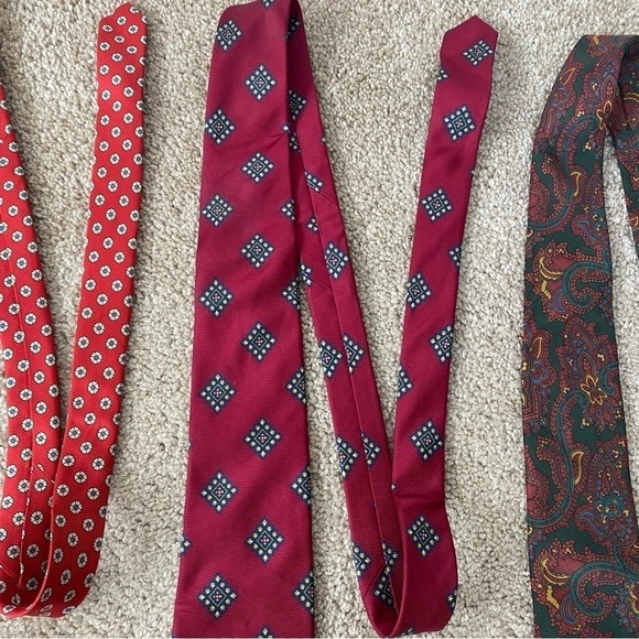 Burberry | Bundle of Men's Three Ties Patterned 100% Silk - Picture 5 of 16